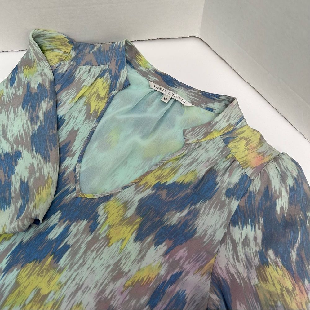 Annie Griffin‎ Silk Watercolor V-Neck XS Dress High Low Hem Lined Multi-Colored